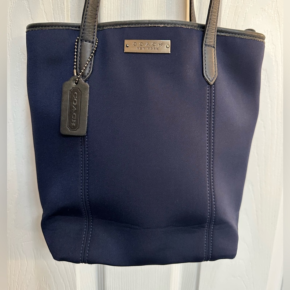 Authentic Navy Coach shoulder bag.